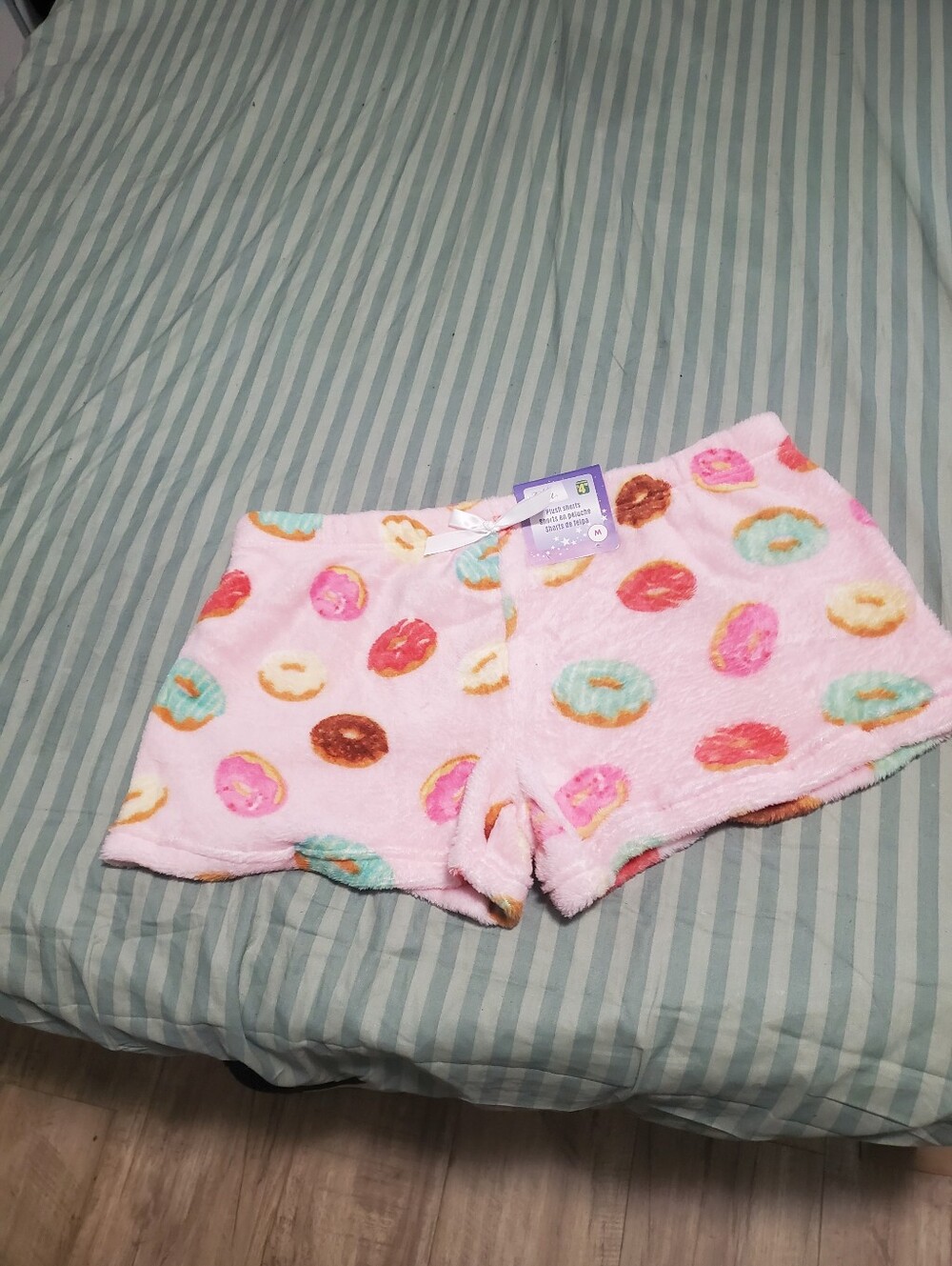 Ella Pink Plush Donut Print Throw Medium Short Pink  News